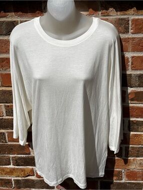 Nordstrom %100 Lyocell Dolman Sleeve , Scoop Neck T. NWTags woman’s Size Large